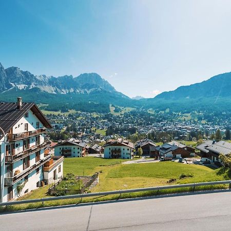 Chalet Socrepes - Dolomiti Skyline Кортина д'Ампецо Екстериор снимка