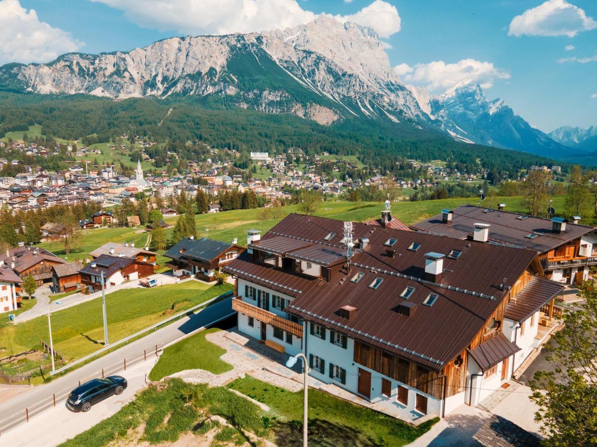 Chalet Socrepes - Dolomiti Skyline Кортина д'Ампецо Екстериор снимка